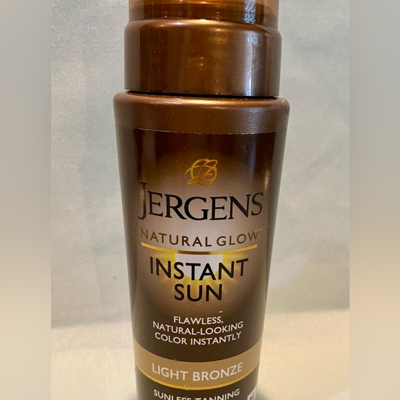 Jergens Natural Glow Instant Sun Light bronze - Picture 3 of 6